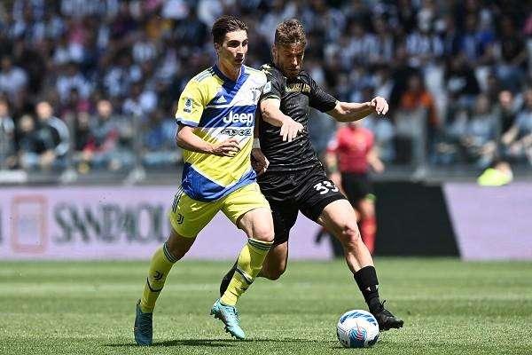 Lecce, proseguono i contatti con la Juventus per Miretti