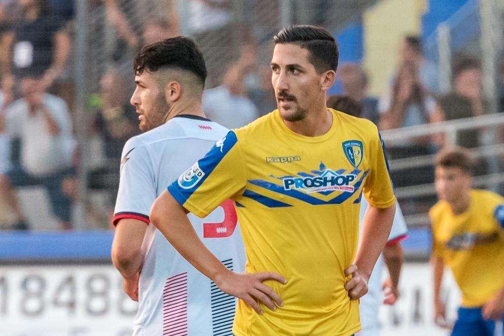 Il mercato a mezzanotte - Rottura Lecce-Fiorentina, stop alle trattative per Venuti e Saponara. Bisceglie, altri due colpi. Virtus, tutto rimandato. Casarano: colpaccio Foggia