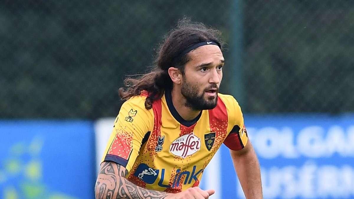 UFFICIALE - Lecce, Zuta saluta e va in Norvegia