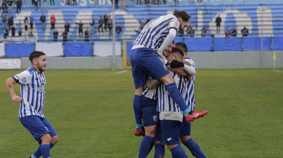 Fasano, il sogno continua: poker al Tolentino, finale di Coppa raggiunta!