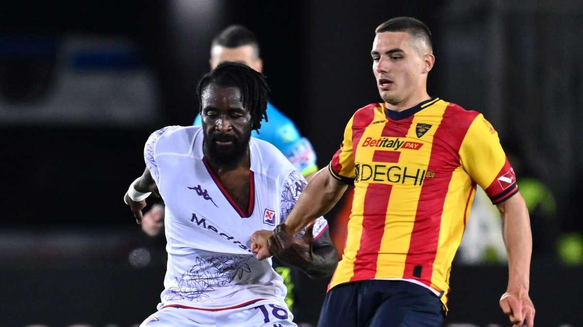 Cagliari-Lecce 1-1: Krstovic avvicina i salentini alla salvezza. Sardi in 10
