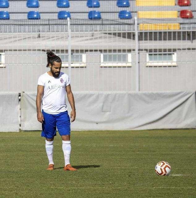Le formazioni ufficiali di Casarano-Portici: per i Salentini dal 1' Pitarresi, Argento e Rodriguez