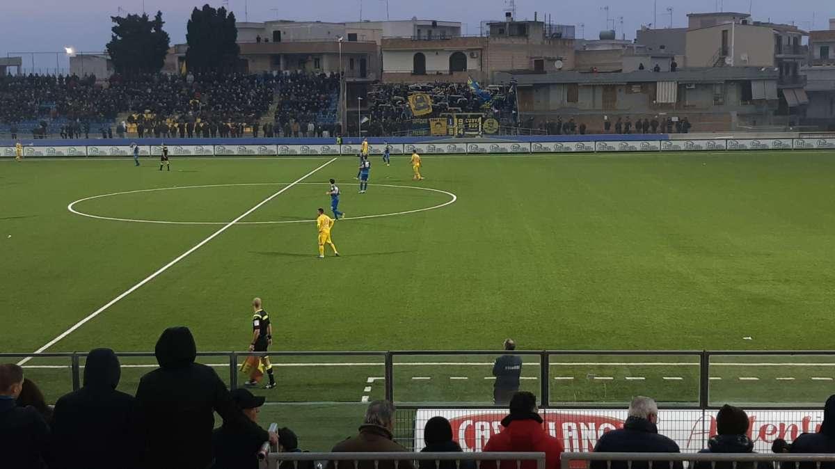 Cerignola, che show! Battuto il Brindisi in 10 contro 11