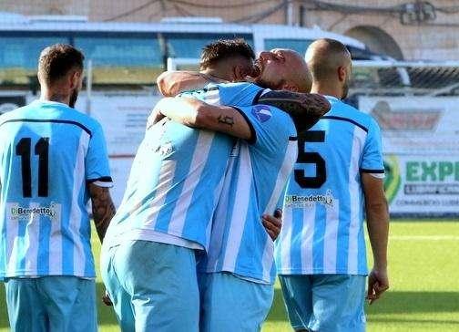 Eccellenza A/B - La situazione a 180' dal termine: Donia primo, fuori dai playoff la quarta del girone A. Foggia Incedit "vicino" alla Promozione