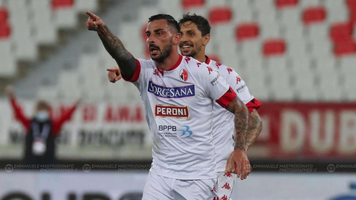 Bari, allenamenti: Bianco e Montalto assenti alla partitella. I motivi