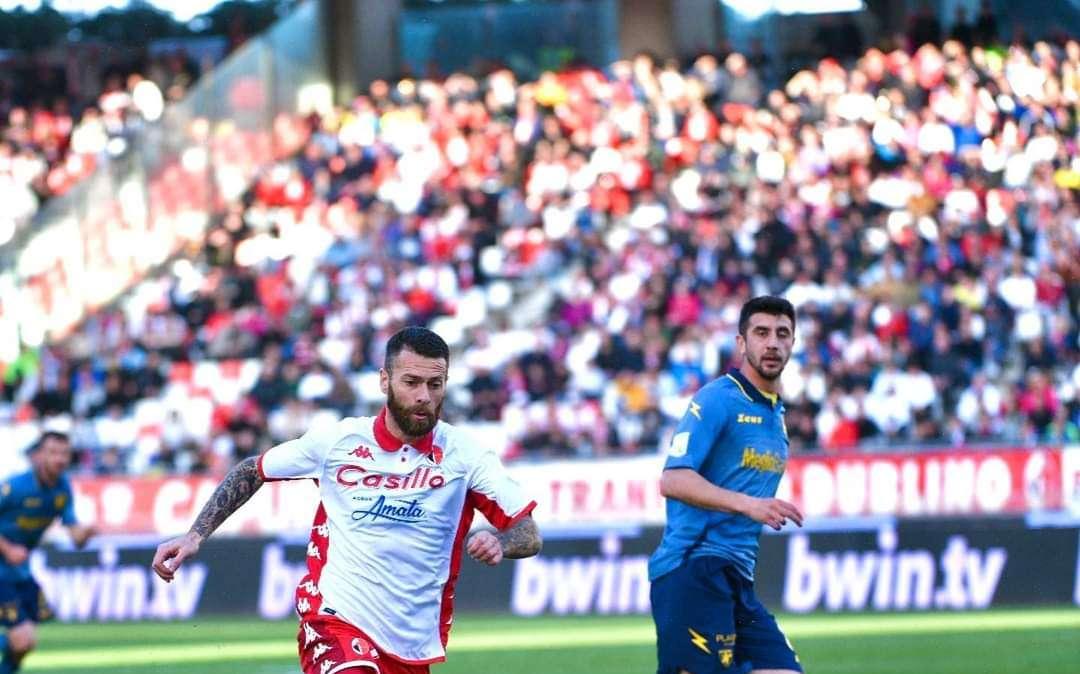 Bari-Frosinone 0-0: partita a scacchi, vince l'equilibrio