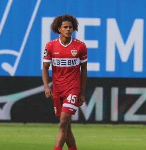 UFFICIALE - Lecce, arriva un difensore tedesco dallo Stoccarda