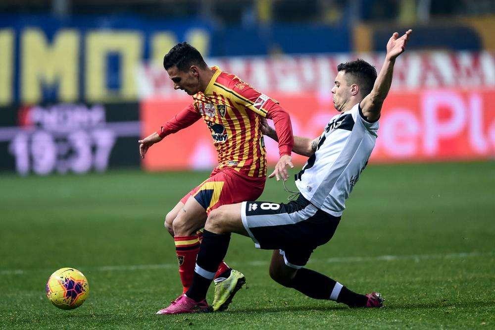 Lecce, Falco: "Nello spogliatoio, abbiamo costruito una famiglia. Speriamo di tornare a correre quanto prima"