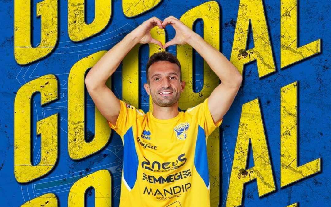 Manfredonia-Gravina 1-2 i gialloblù in rimonta vincono grazie al capitano Chiaradia 