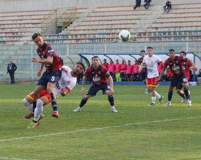 Taranto, tantissimo rammarico: pari col Messina, ma fuori dai playoff per classifica avulsa