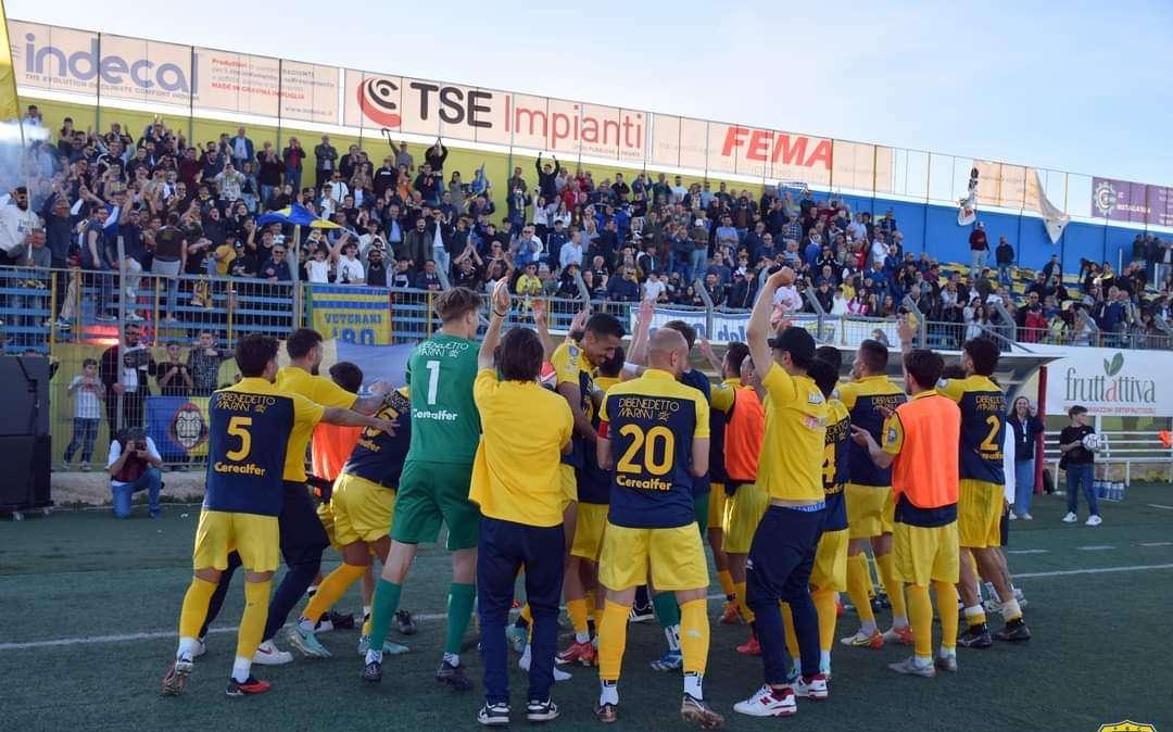 Le ultime dai campi - Gravina e Manfredonia ad un punto dalla salvezza 
