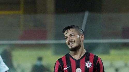 Il mercato a mezzanotte - Lecce, due operazioni in attesa del regista. Bari, Fedele torna e Maniero va. Foggia, quale futuro per Sarno?