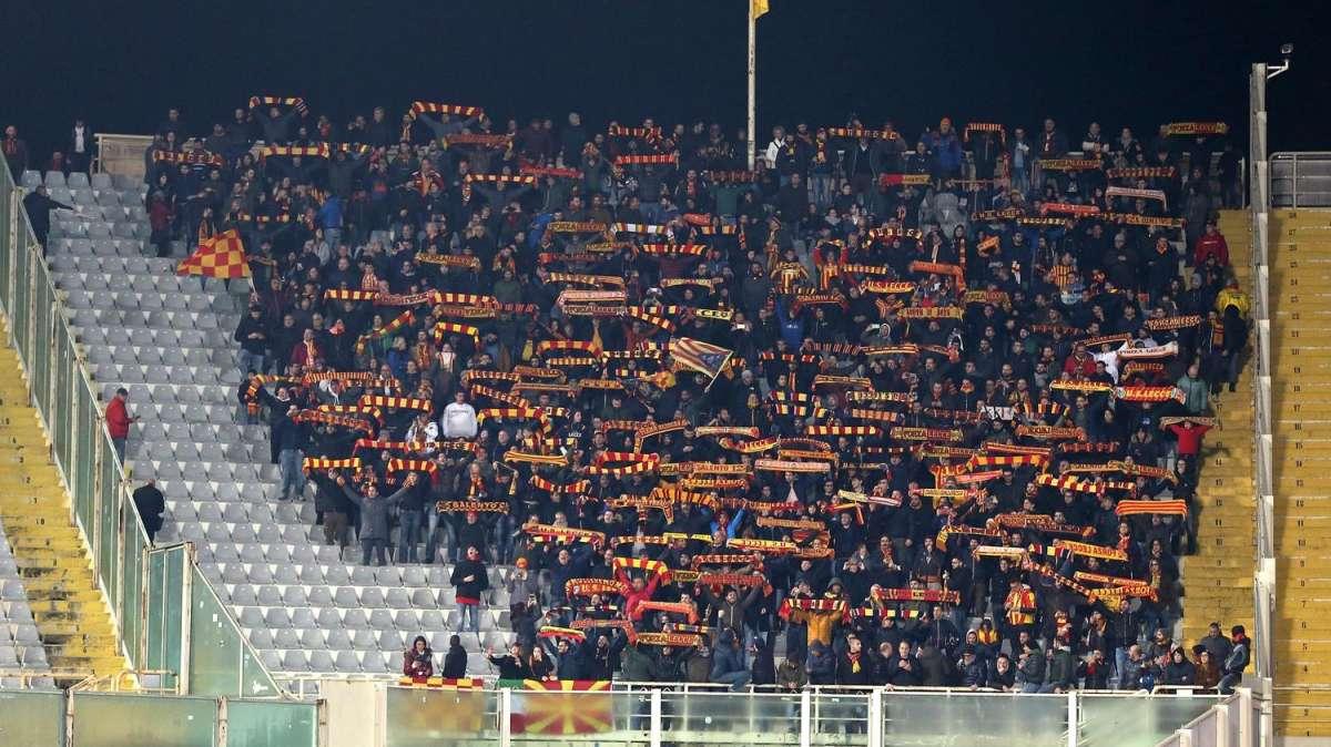 Lecce, sindaco Salvemini: "Coloriamo la città di giallorosso per la A"