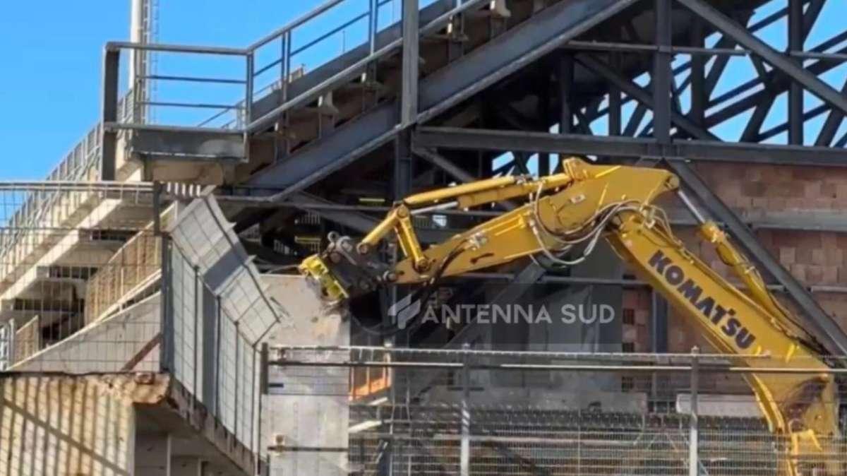 Taranto, proseguono gli interventi allo Iacovone: al via le fondazioni della copertura