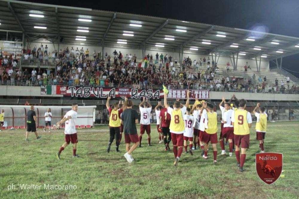 La vigilia di Nardò-Taranto: i granata per rivendicare l’andata, i rossoblù cercano la terza vittoria di fila in trasferta