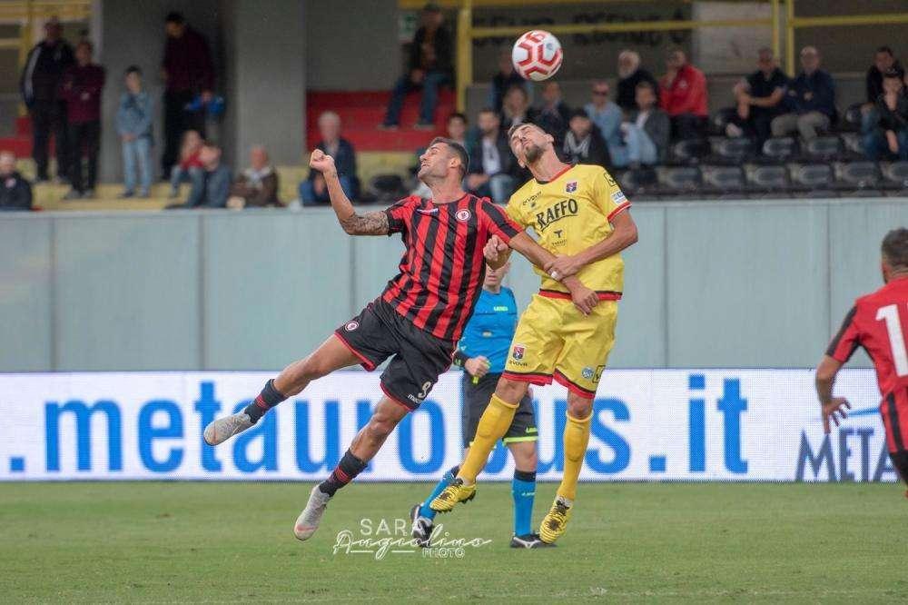 TCP - Taranto, doppio tentativo per Olcese e Iadaresta 