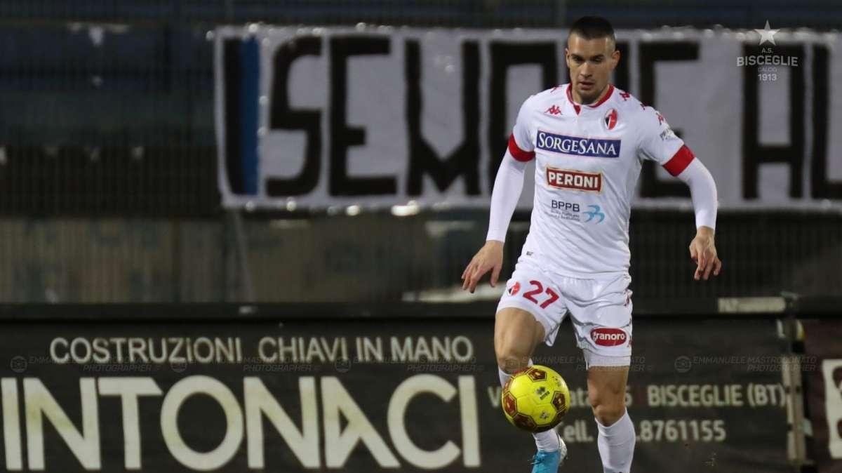 Bari, per Andreoni intervento al tendine d’Achille. Recupero lunghissimo