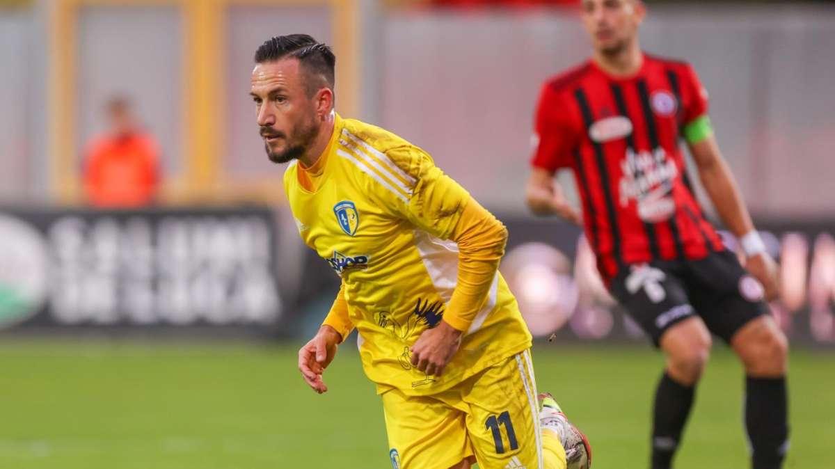 Cerignola, asse con la Casertana: Neglia e Saracco nella lista dei campani