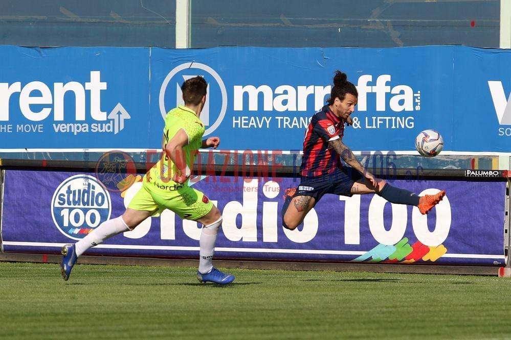 Taranto, divergenze con Esposito: salta la trattativa