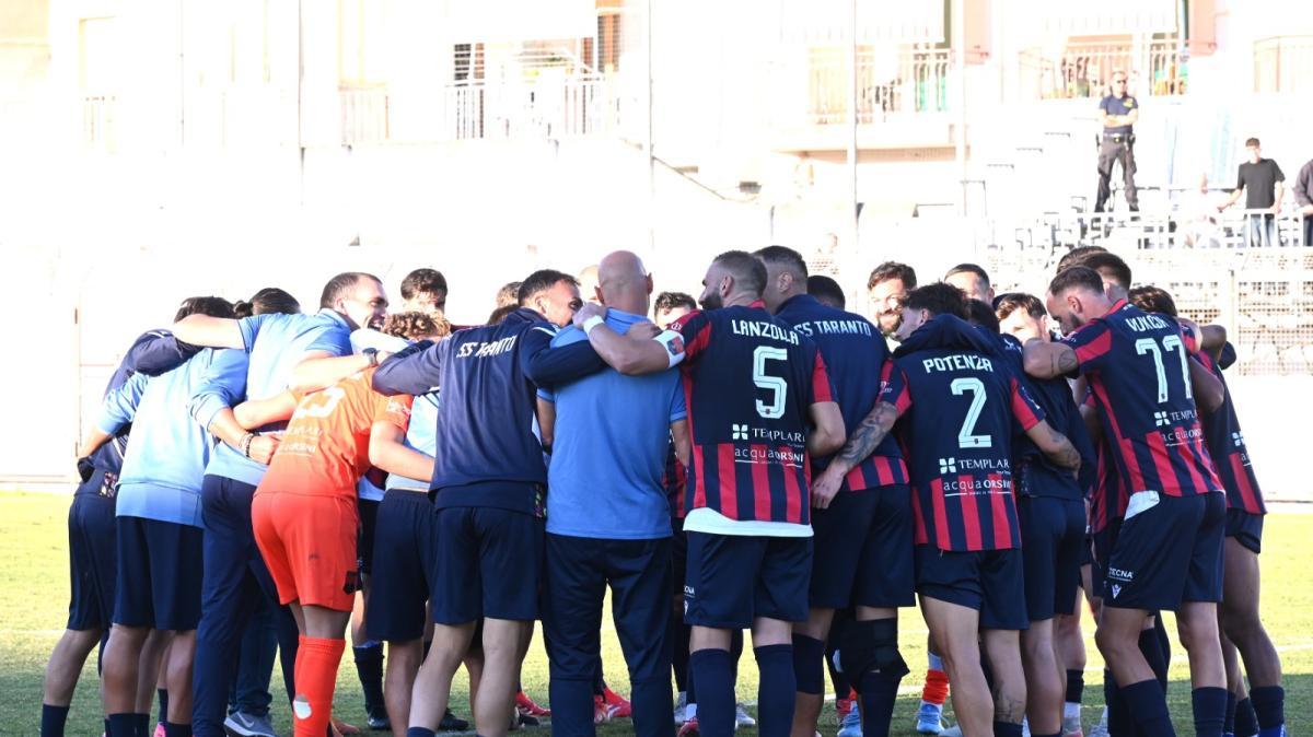 Taranto, tra polemiche e campo: ora serve una risposta
