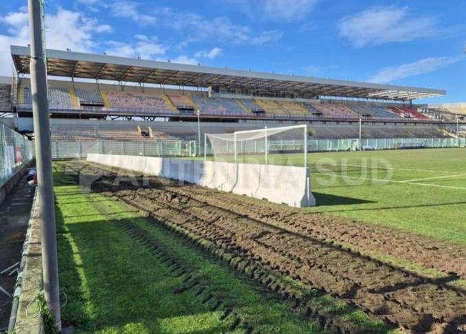 Taranto, sono partiti i lavori allo Iacovone: le prime modifiche