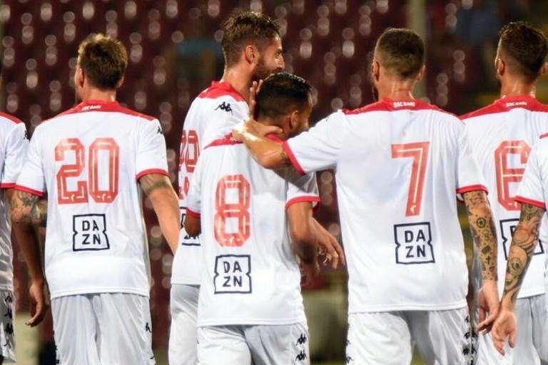 Bari, si studia la ripartenza: al via i test da venerdì e allenamenti da lunedì