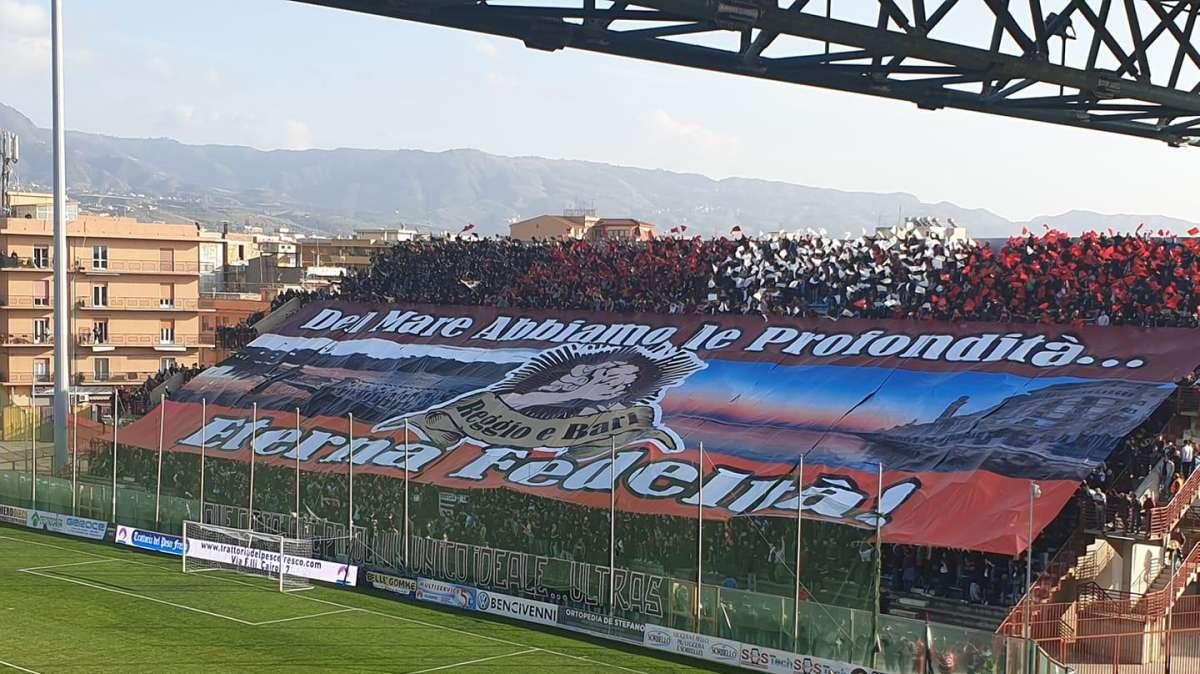 Perrotta salva il Bari e il campionato: finisce 1-1 a Reggio nello scontro al vertice