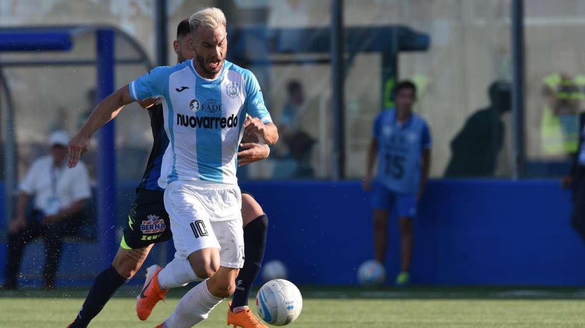Casarano, Montervino tenta l'assalto a Perez ma il Varese prova il blitz