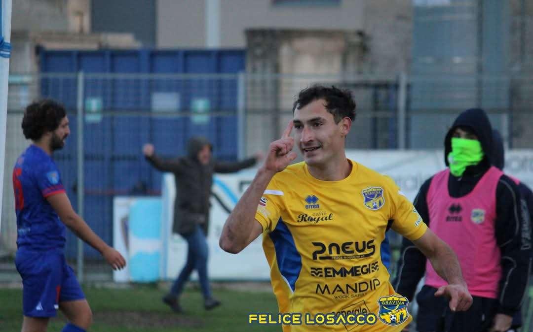 Costa D'Amalfi-Gravina 0-2, doppio Stauciuc e i gialloblù vedono la salvezza 