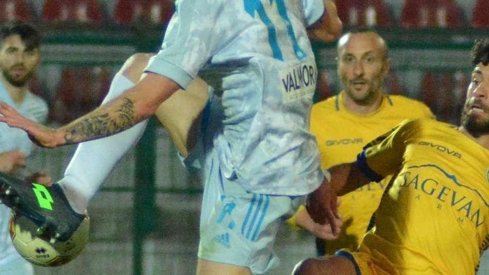 Taranto, occhi su un centrocampista svincolato