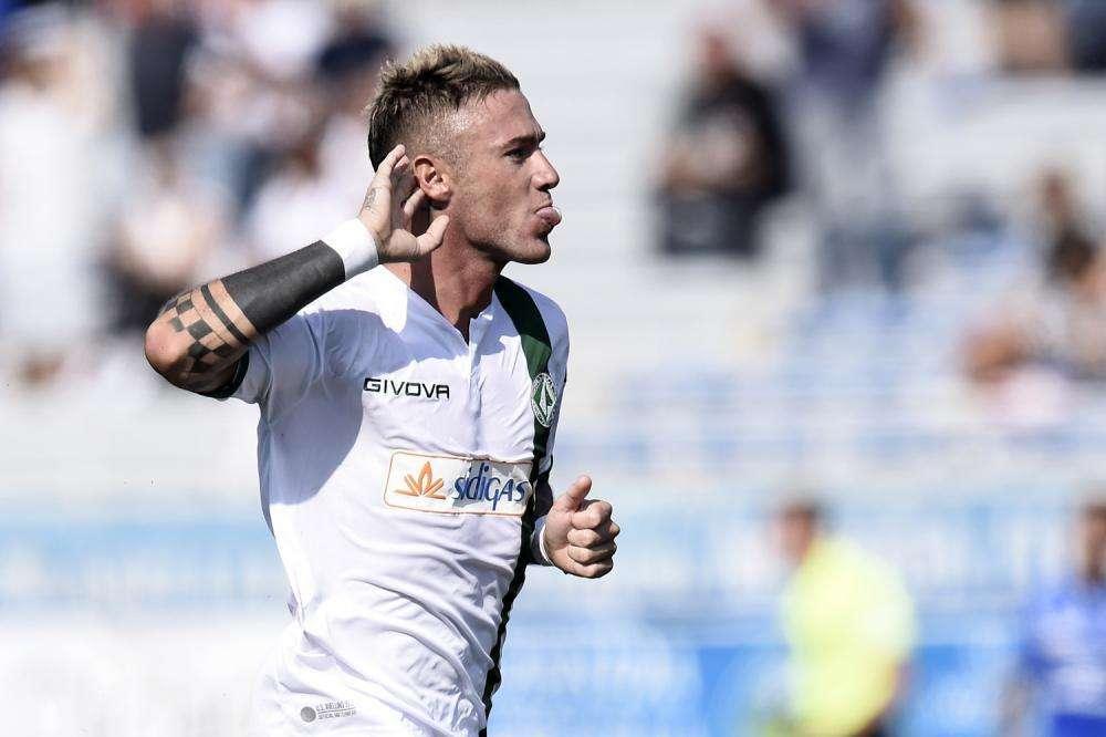 Il mercato a mezzanotte - Lecce, un colpo per reparto. Foggia, sogno Ardemagni. Monopoli sui bomber, Bisceglie immobile. Colpo Cerignola: preso Esposito!