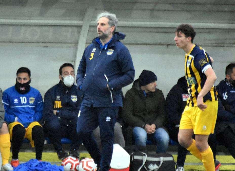 Gravina-Fasano, è il derby del... vietato fallire. Gaburro cerca i gol