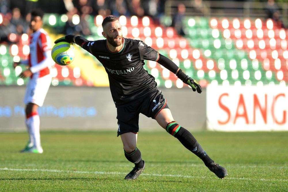 Ternana, il portiere Iannarilli: "Bari grande squadra, ma noi non siamo da meno"