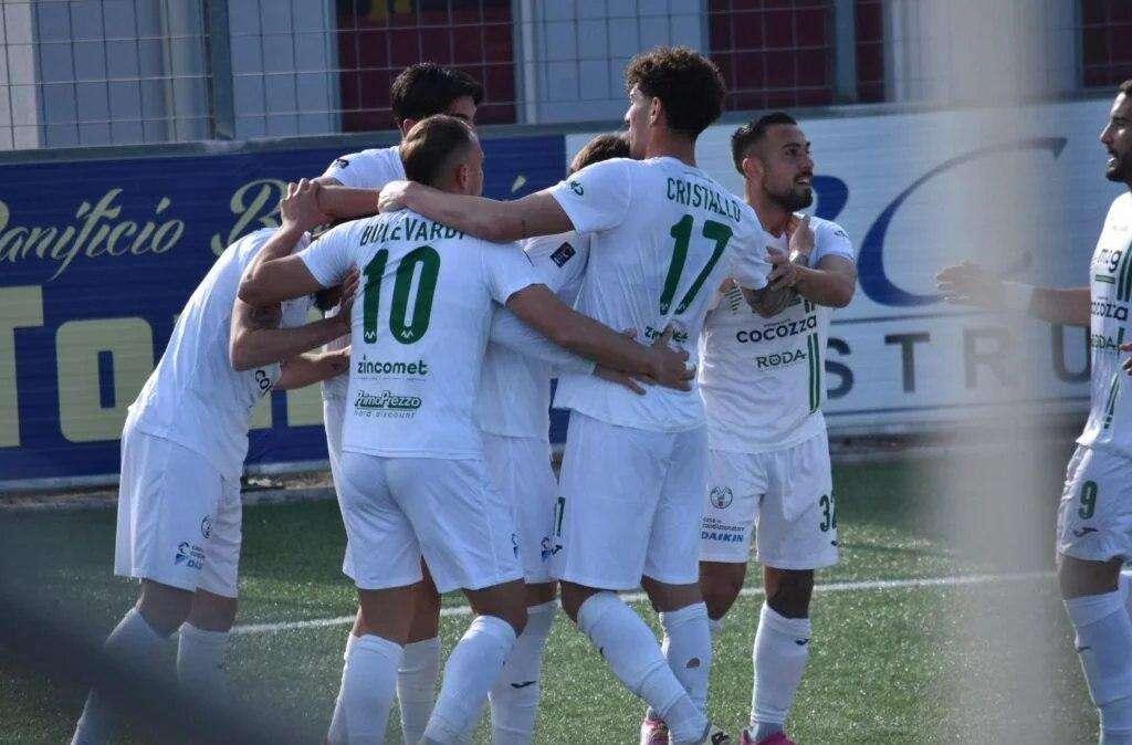Play-Off Serie C: il Monopoli pesca la Giana Erminio, ritorno al Veneziani il 14 maggio