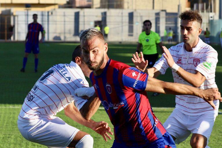 Casarano, Leonardo Perez rescinde il contratto