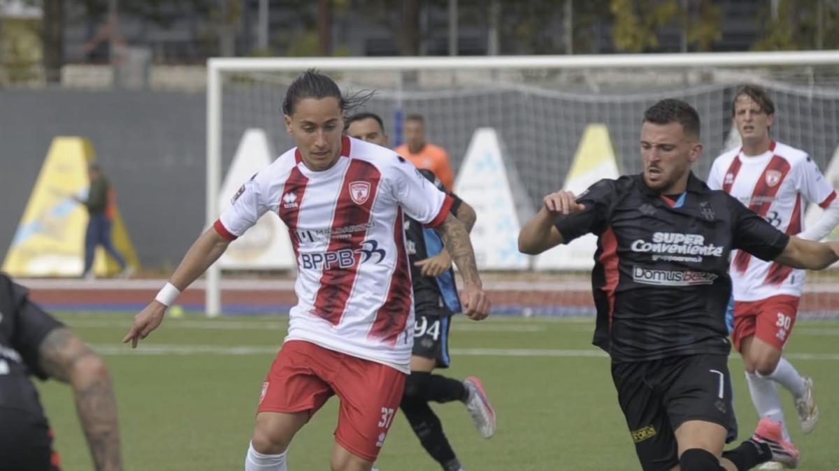 Altamura-Catania 0-3: troppo forti gli etnei, murgiani colgono due legni. Fischi a fine gara
