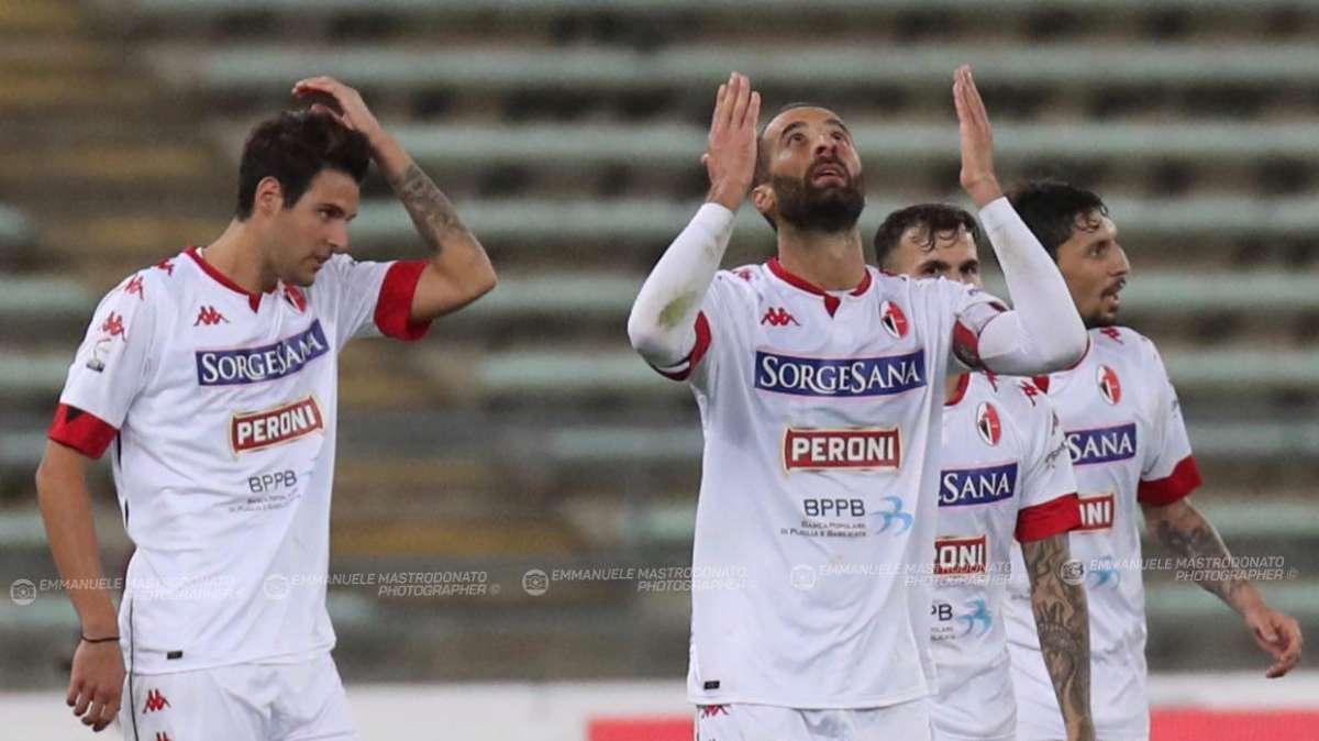 Bari, la svolta passa ancora da Di Cesare: è la 6^ volta da primo marcatore