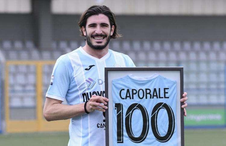 TCP - Francavilla, maglia celebrativa per Caporale: 100 presenze con la Virtus. La foto