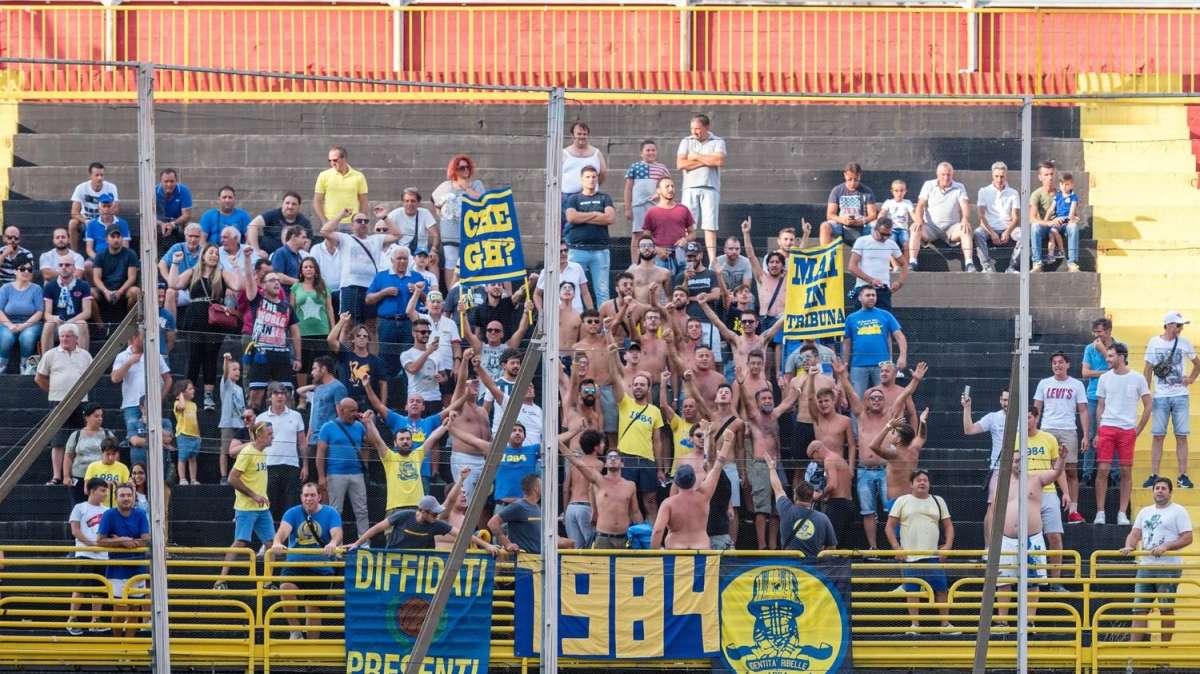 Serie C, Sorrento-Cerignola: trasferta vietata ai residenti nella provincia di Foggia