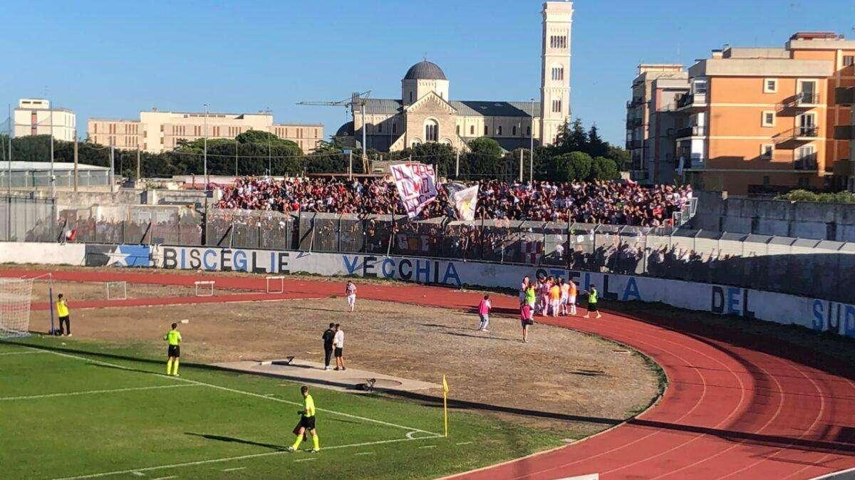 Barletta, attesi più di 900 tifosi a Nardò: sarà invasione biancorossa in Salento