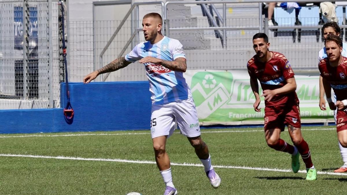 Brindisi, sondaggio per l'esterno offensivo Mirko Carretta
