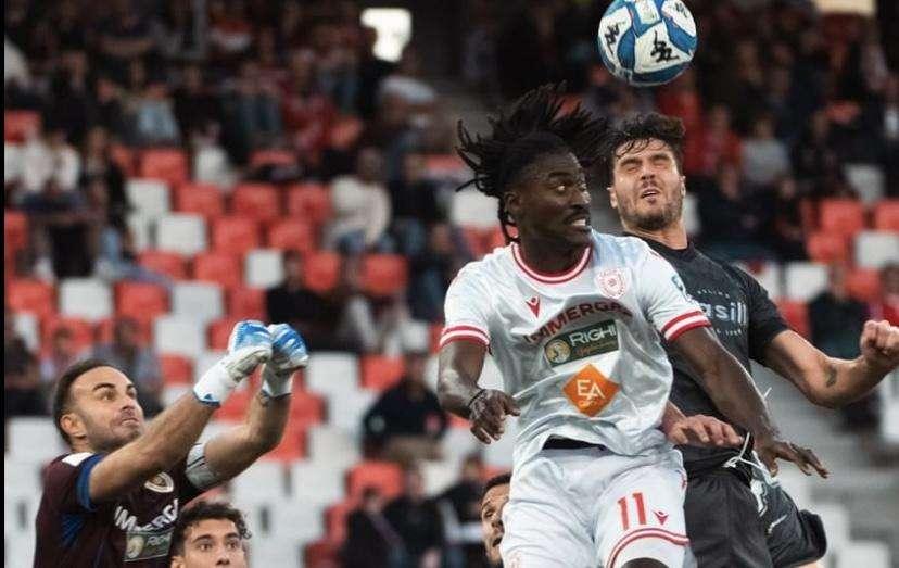 Bari-Reggiana 2-2: pareggio-suicidio nonostante un ritrovato Novakovich 