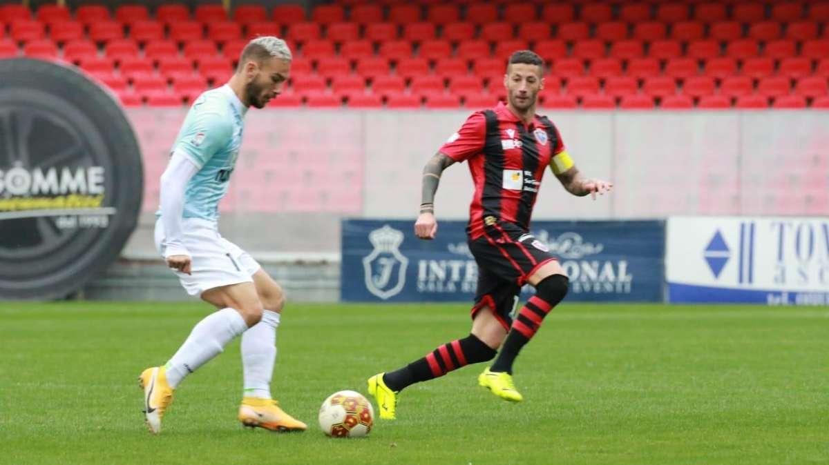 Virtus Francavilla, rabbia Perez: "Il pallone va passato! Quest'anno le statistiche individuali non contano"