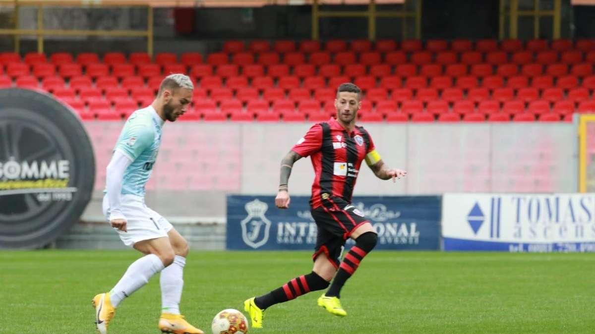 Foggia, Salvi: “Ci mangiamo le mani per aver buttato la vittoria”