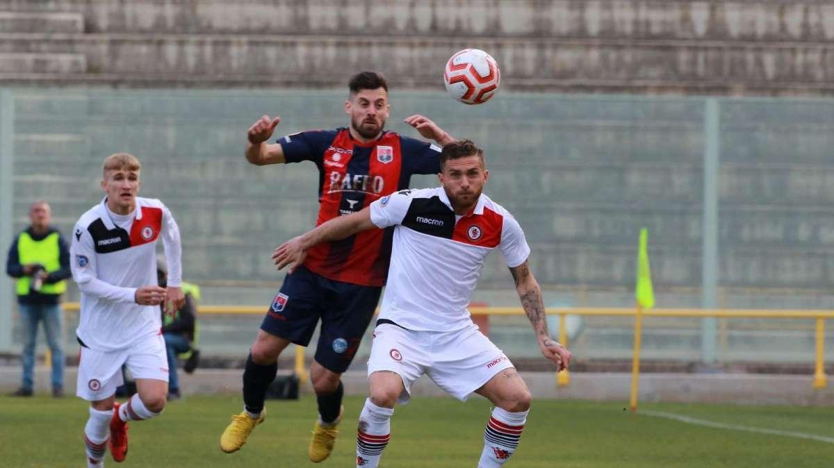 Foggia, Carboni: "Vogliamo vincere sul campo. Cerignola e Taranto le vittorie più belle"