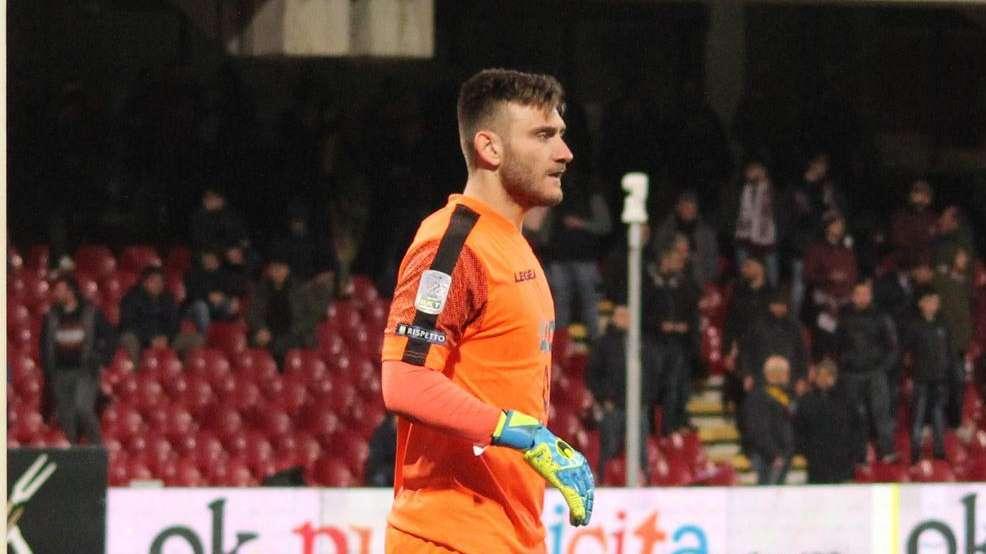 Taranto, questione portiere: sfuma l'ingaggio di Perina?
