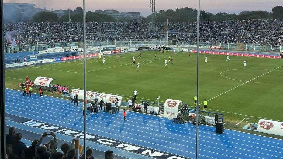 Pescara-Foggia, i rossoneri non muoiono mai! In finale vanno i ragazzi di Rossi ai rigori, ennesima rimonta 