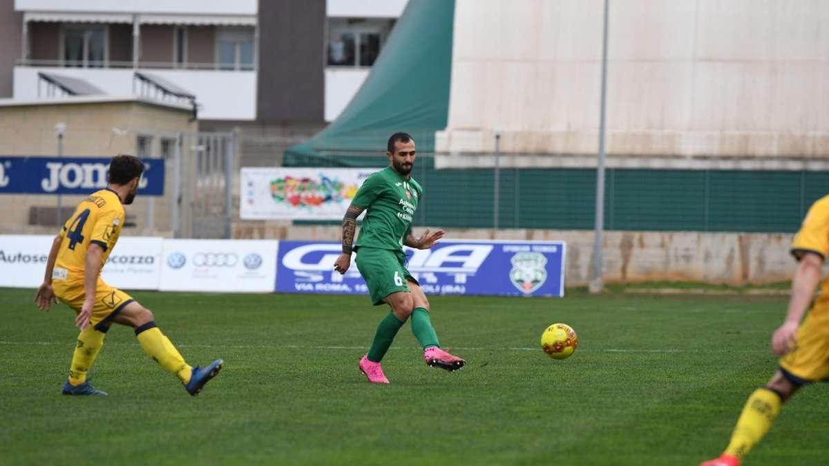 Foggia, Nicoletti rimane nonostante le sirene dalla B