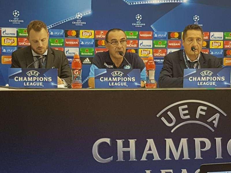 Napoli, Sarri: "Qualificazione meritata. Mi piacerebbe giocare all'Old Trafford"