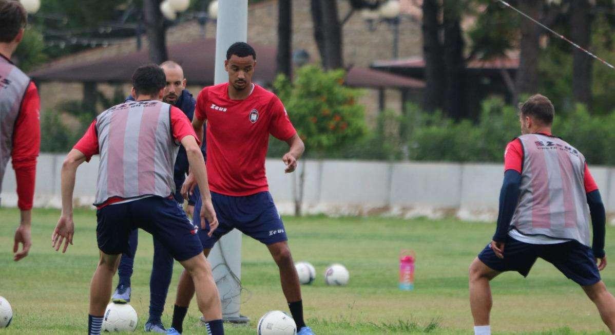Crotone, sotto osservazione Giron 